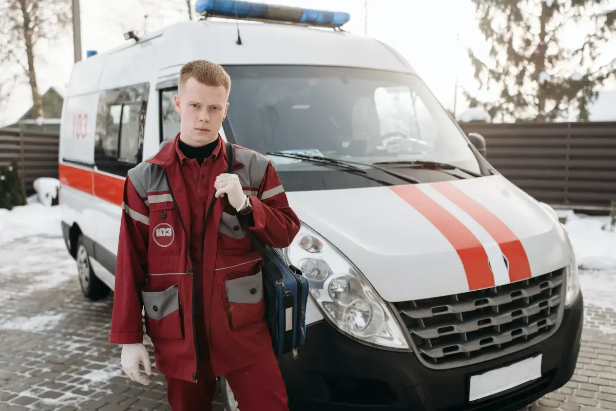 What is an expert Paramedic?