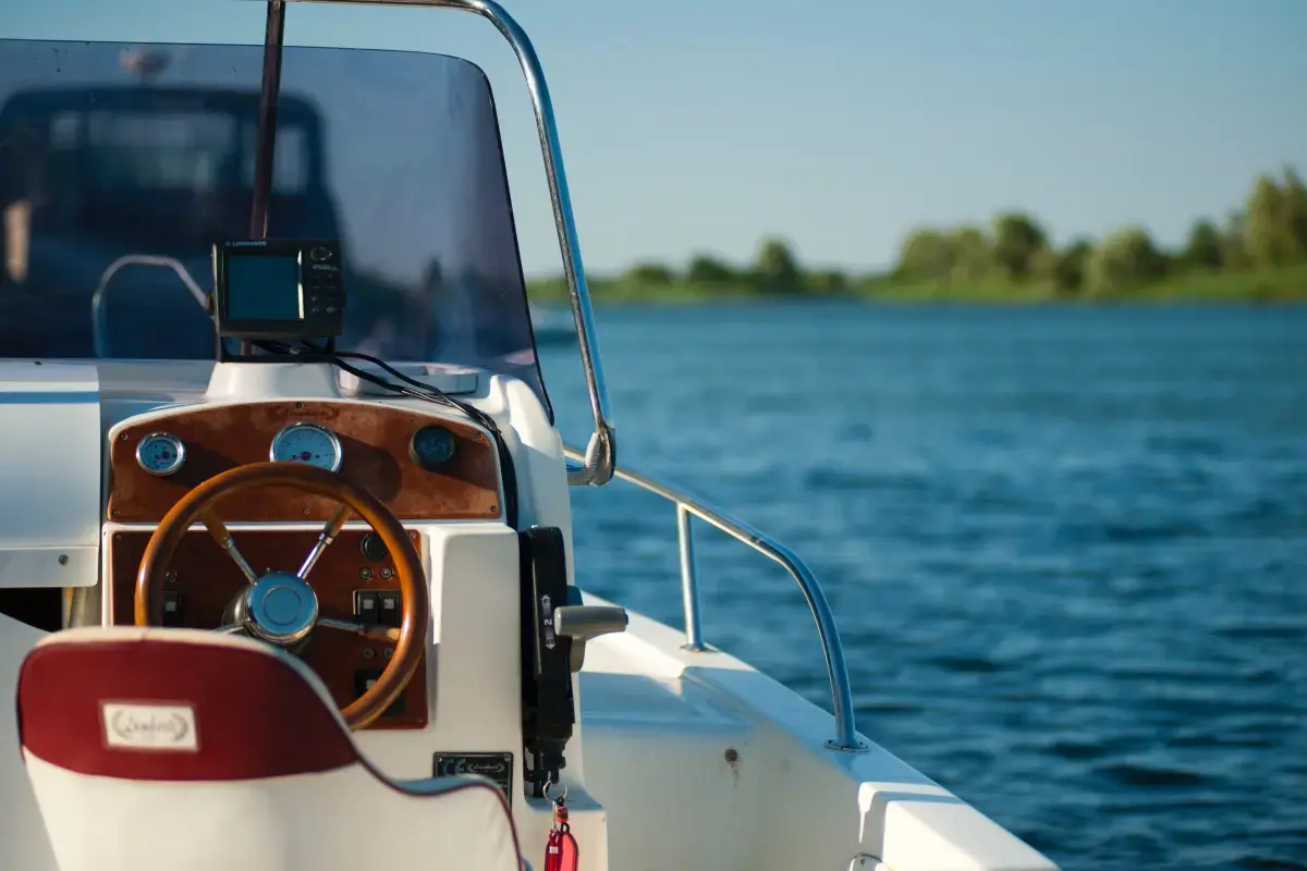 What is a Boat Builder?