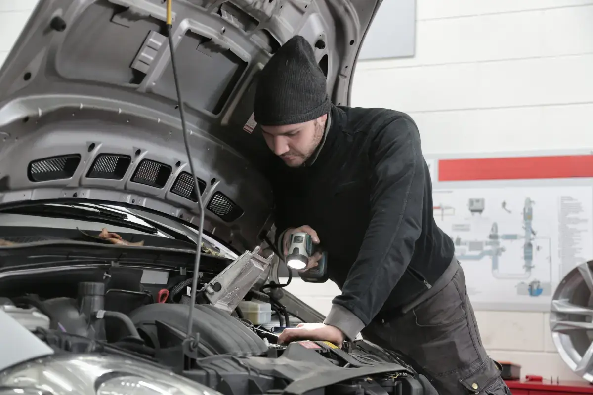 What is a Car Mechanic?