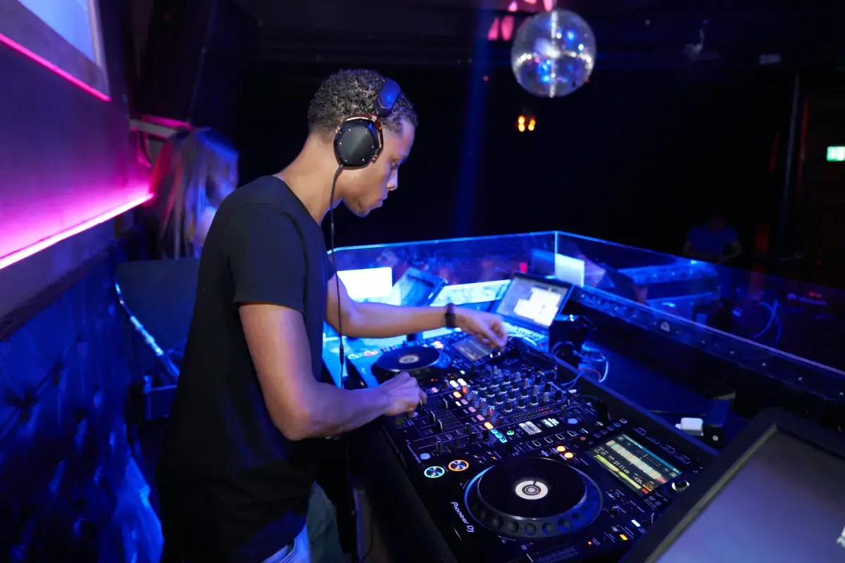Music DJ in United Arab Emirates