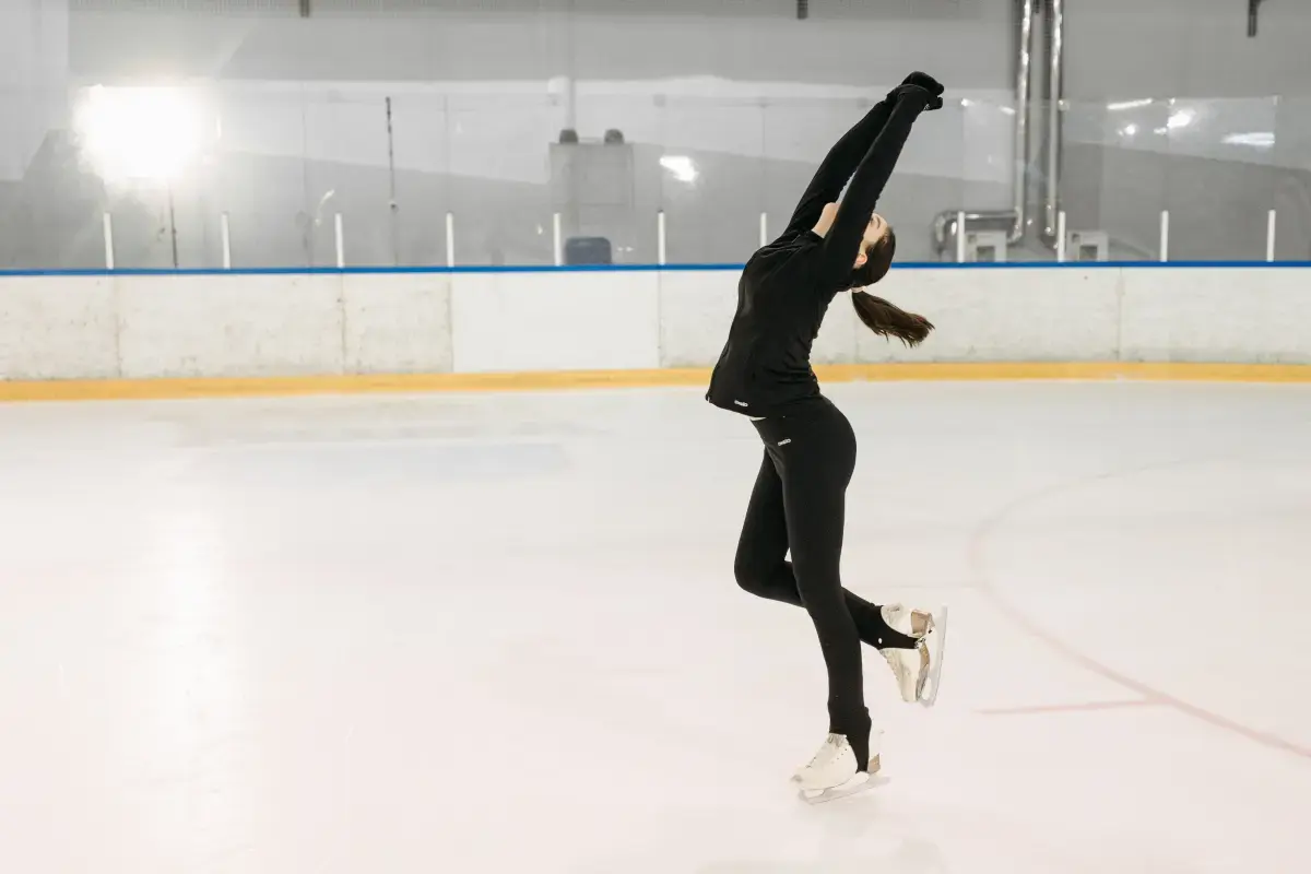 What is a Ice Skating Instructor?