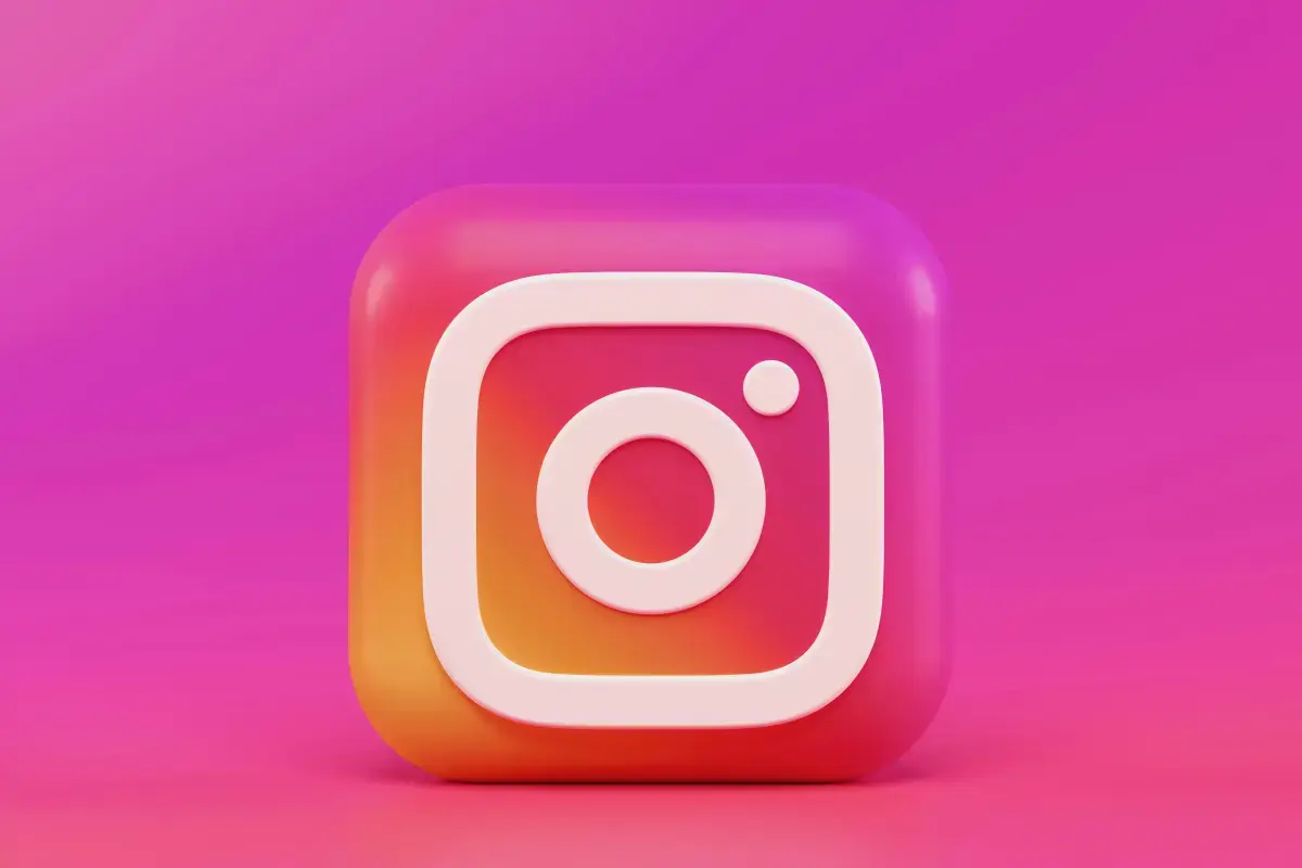 The Small Business Owner's Ultimate Guide to Mastering Instagram Marketing Image1